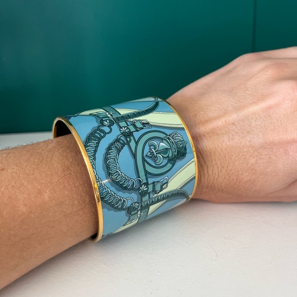 HERMES Printed Enamel Gold Plated Extra Wide Bracelet - Picture 2 of 4